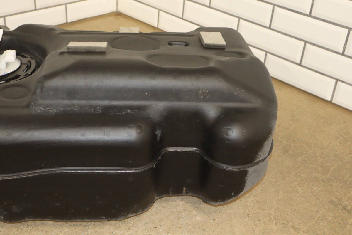 2019 Chrysler Pacifica 3.6L Gasoline Fuel Tank with Pump OEM