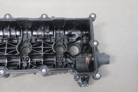 2019 Chrysler Pacifica 3.6L V6 OEM Right RH Valve Cover Assembly OEM