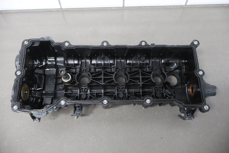 2019 Chrysler Pacifica 3.6L V6 OEM Right RH Valve Cover Assembly OEM