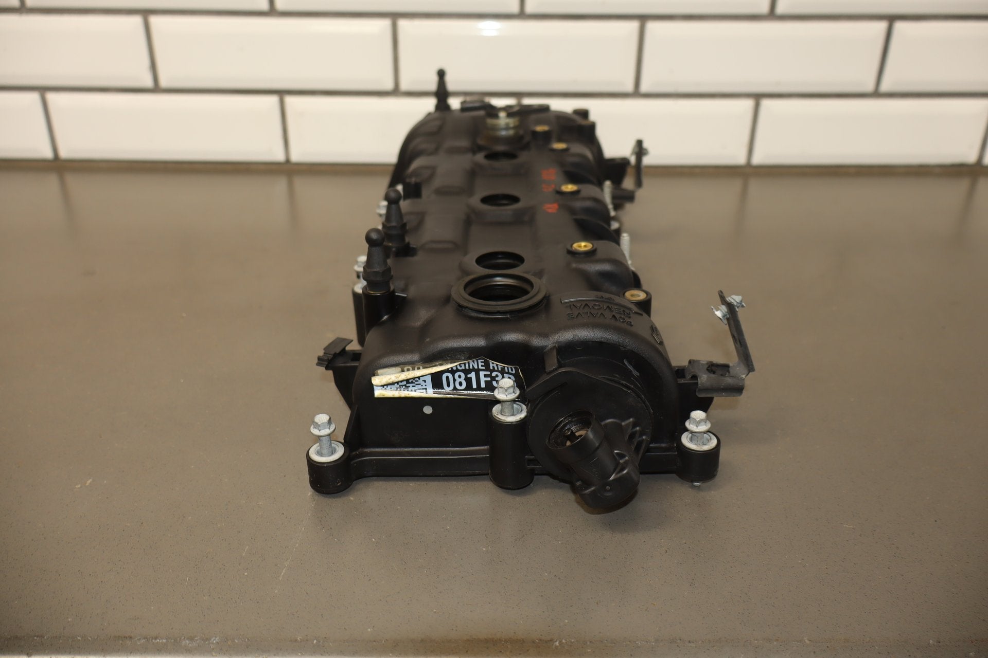 2019 Chrysler Pacifica 3.6L V6 OEM Right RH Valve Cover Assembly OEM