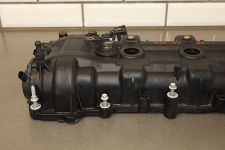 2019 Chrysler Pacifica 3.6L V6 OEM Right RH Valve Cover Assembly OEM