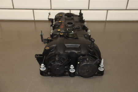 2019 Chrysler Pacifica 3.6L V6 OEM Right RH Valve Cover Assembly OEM