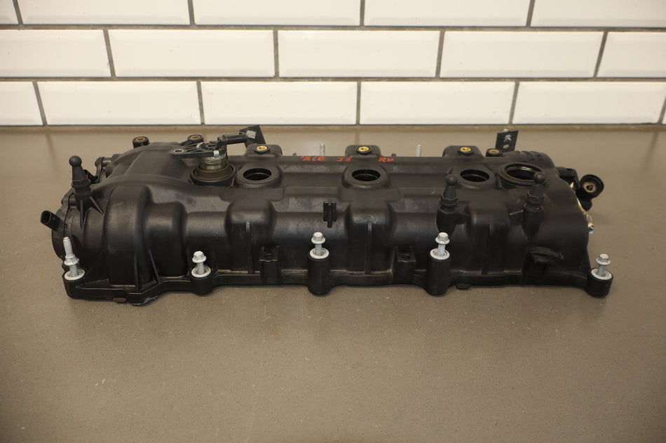 2019 Chrysler Pacifica 3.6L V6 OEM Right RH Valve Cover Assembly OEM