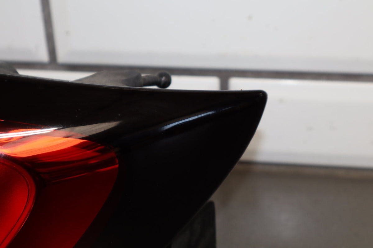 2019 Chrysler Pacifica Passenger Right RH Right Tail Light OEM
