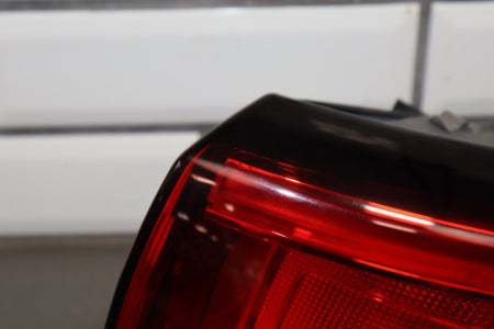 2019 Chrysler Pacifica Passenger Right RH Right Tail Light OEM