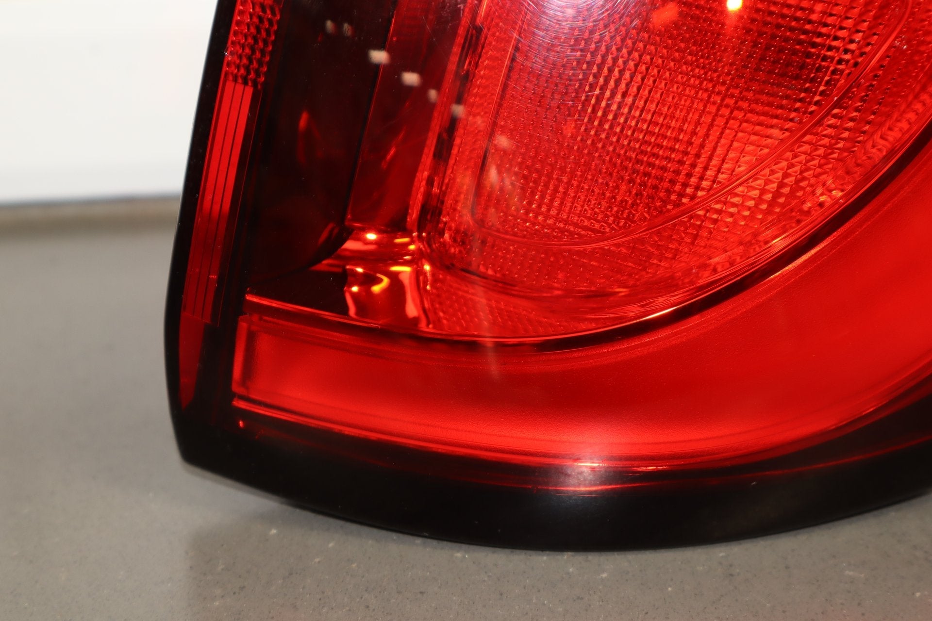 2019 Chrysler Pacifica Passenger Right RH Right Tail Light OEM