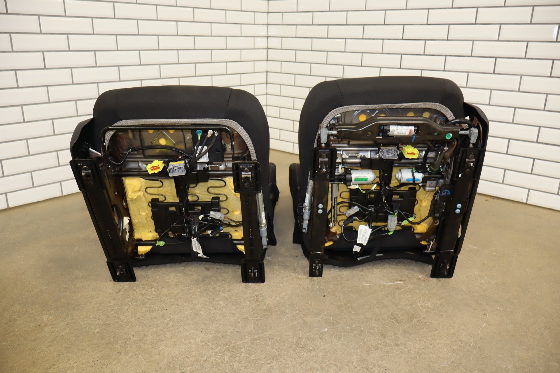 2019 Dodge Charger Scat Pack Pair Front Seats Black OEM Left/Right