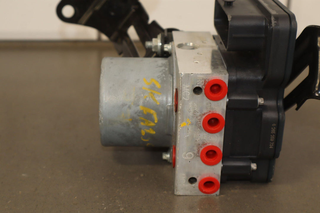 2019 Fiat 124 Spider Abarth OEM ABS Pump Module Assembly