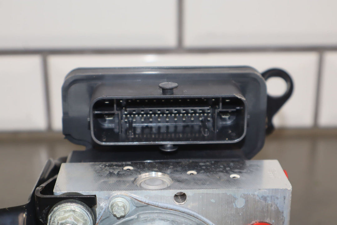 2019 Fiat 124 Spider Abarth OEM ABS Pump Module Assembly