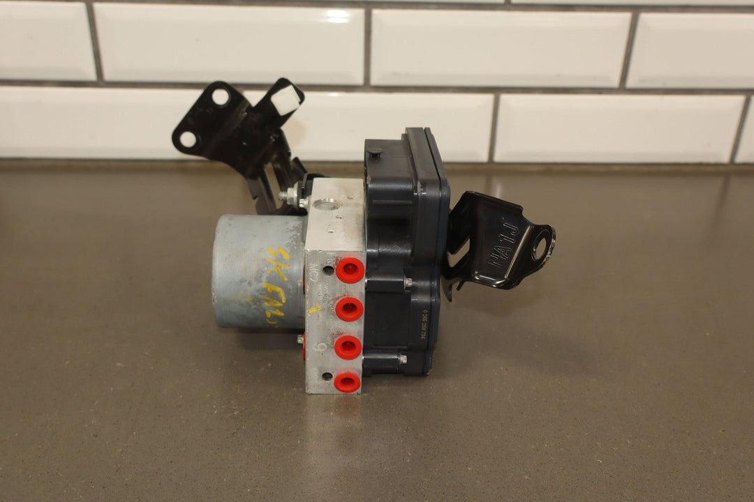 2019 Fiat 124 Spider Abarth OEM ABS Pump Module Assembly