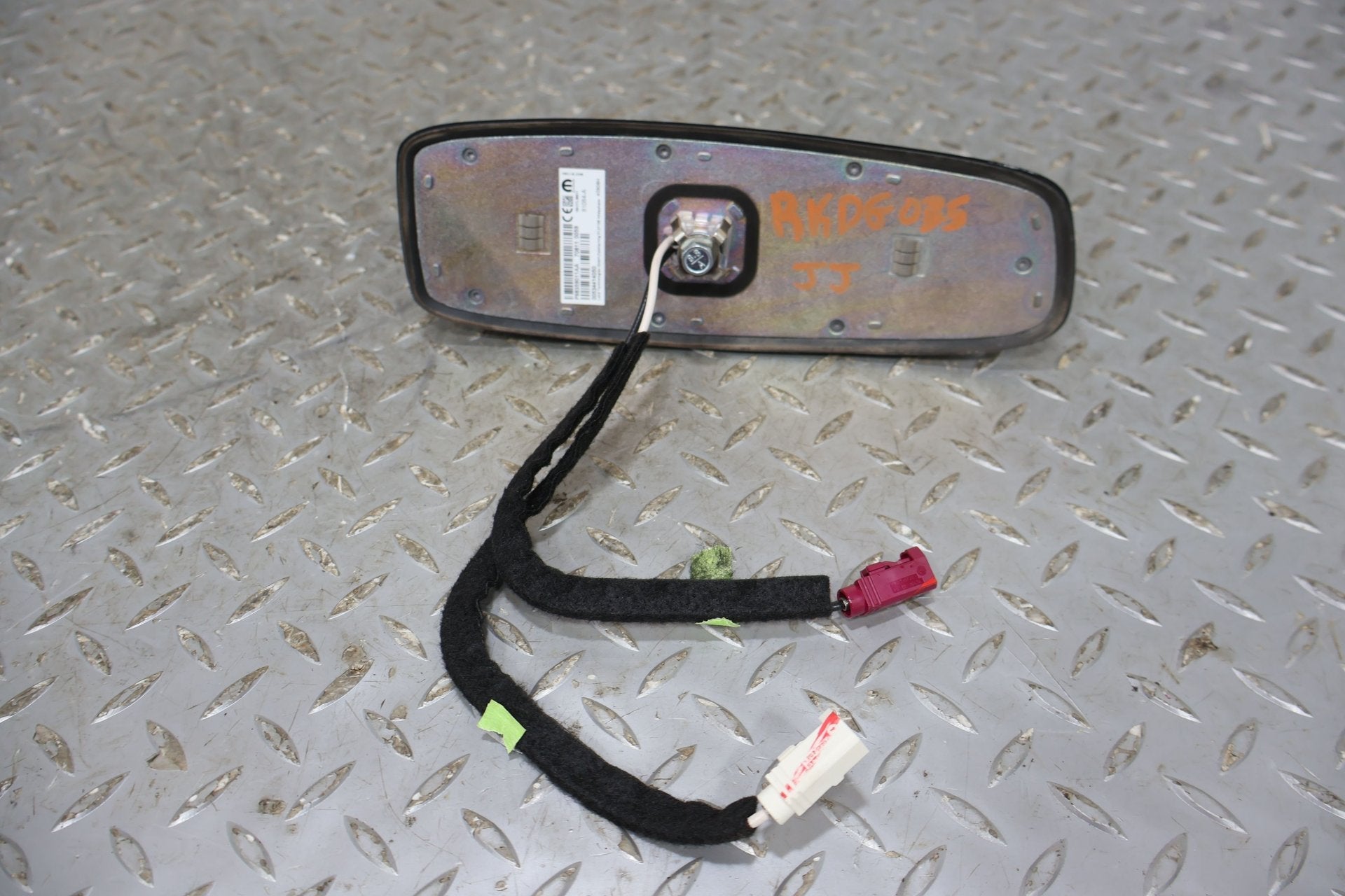 2019 Ram 2500- Antenna
