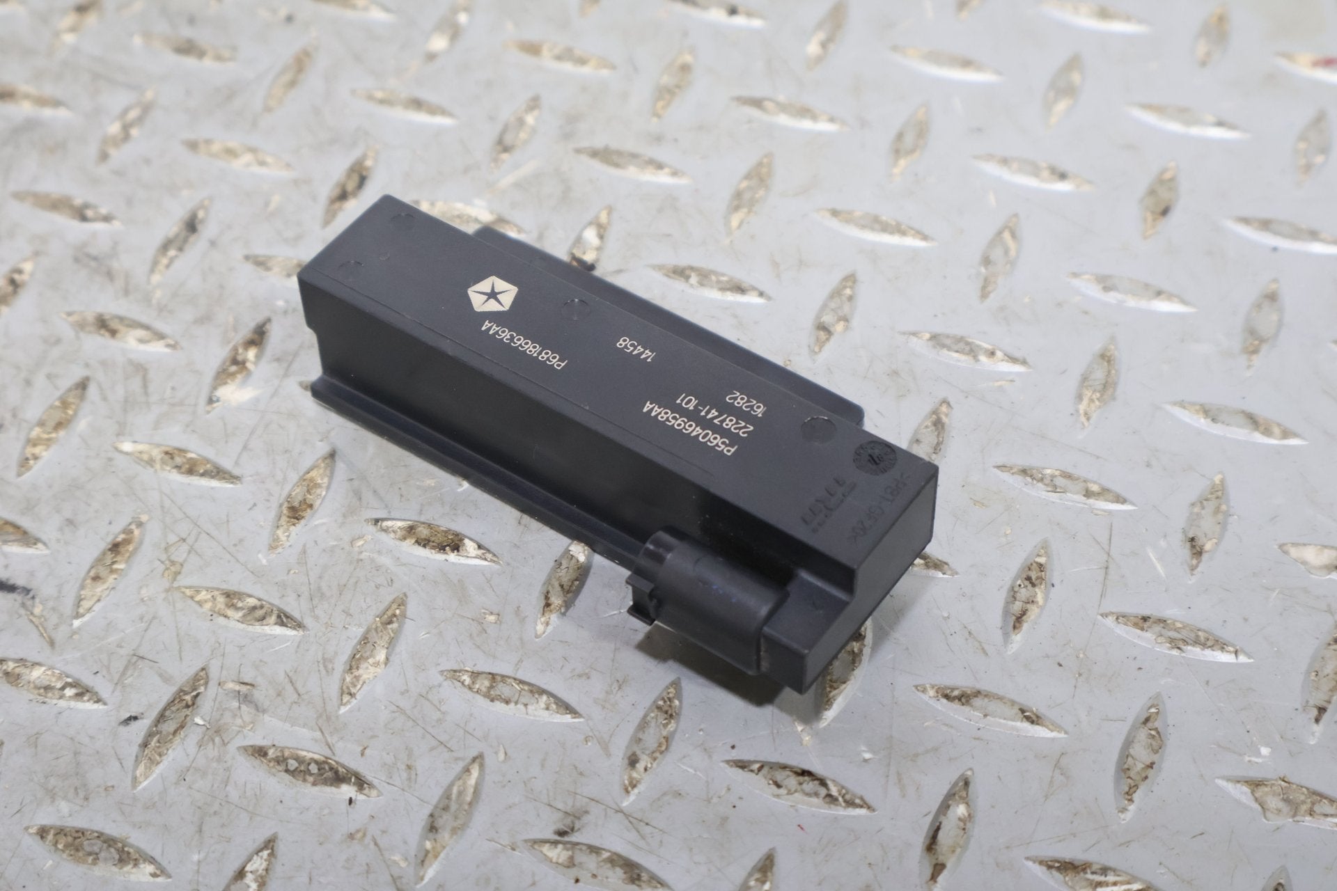 2019 Ram 3500- Antenna