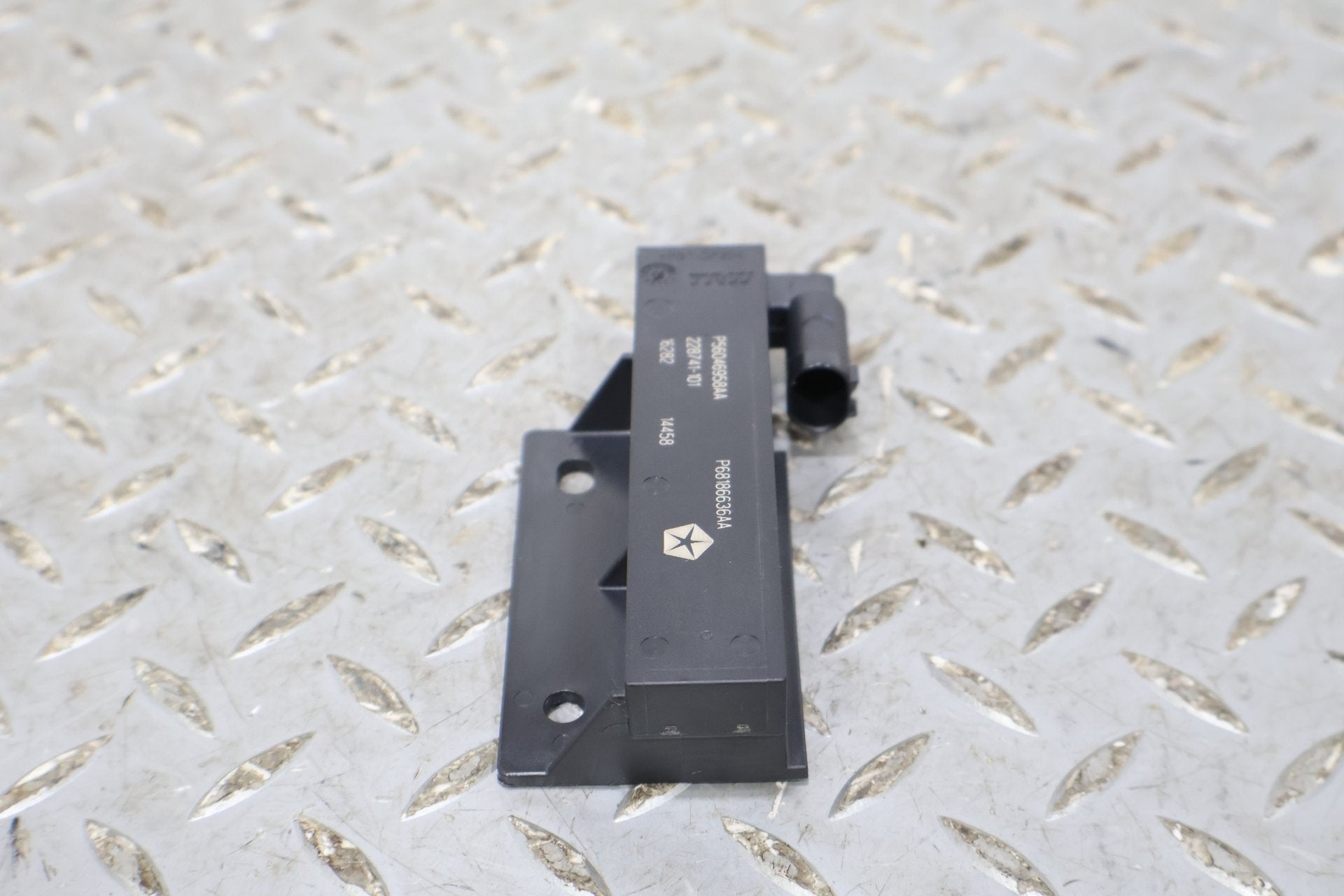 2019 Ram 3500- Antenna