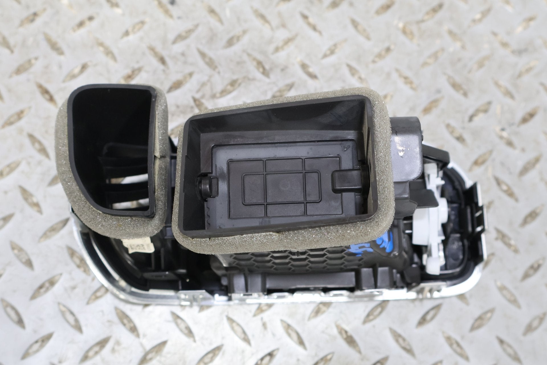 2019 Ram 3500- Dash Vent