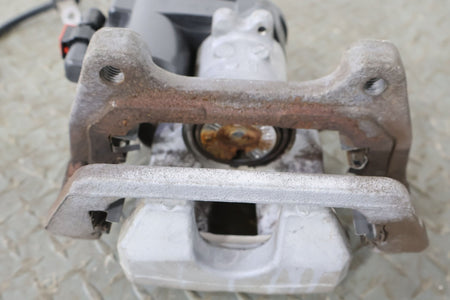 2019 Tesla 3- Caliper