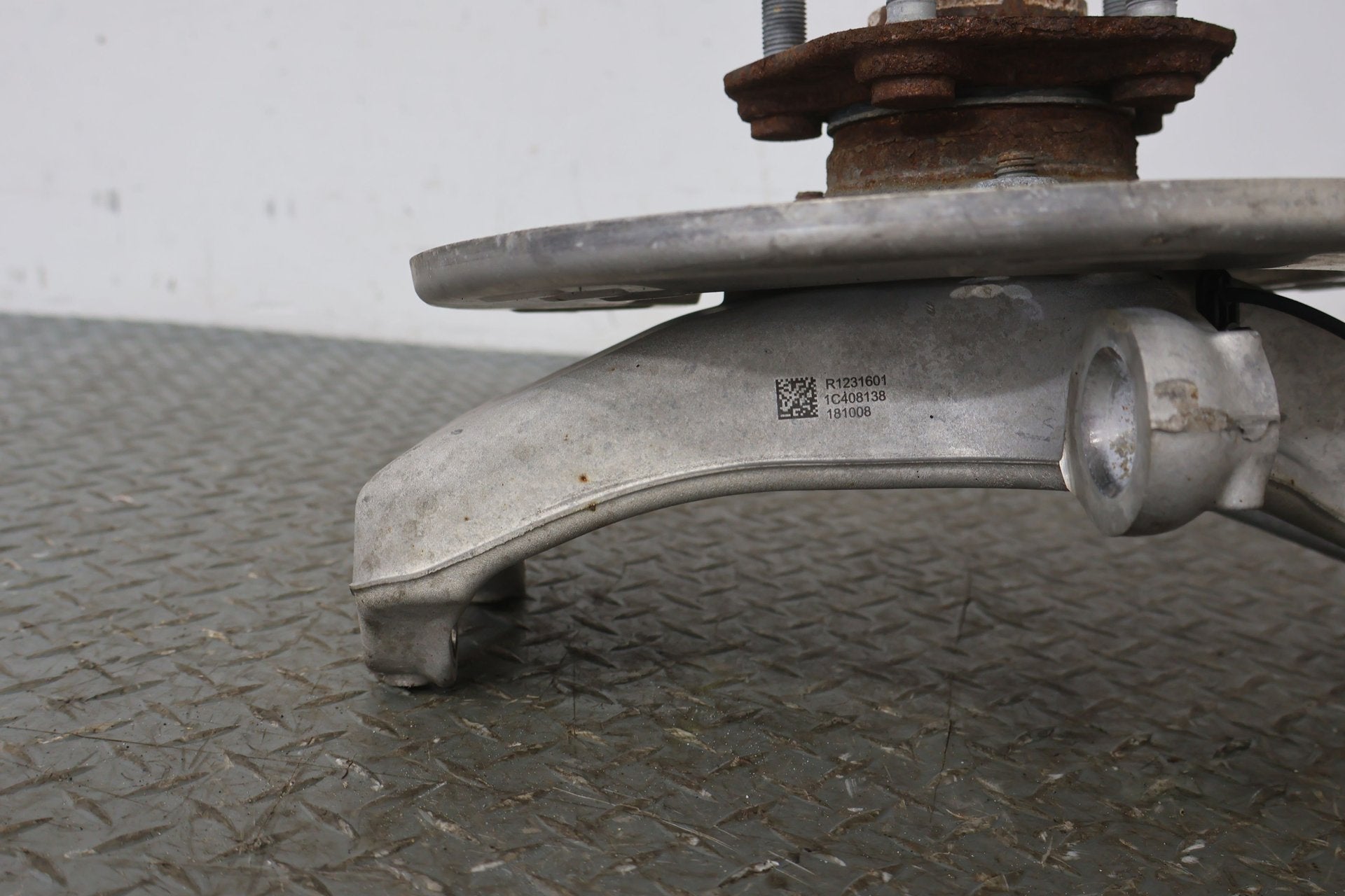 2019 Tesla 3- Right Front Spindle