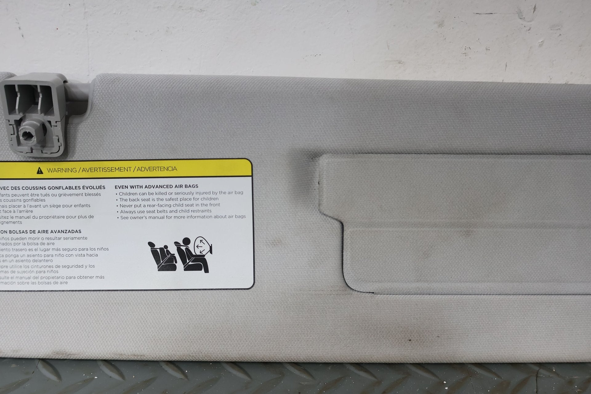 2019 Tesla 3- Sun Visor