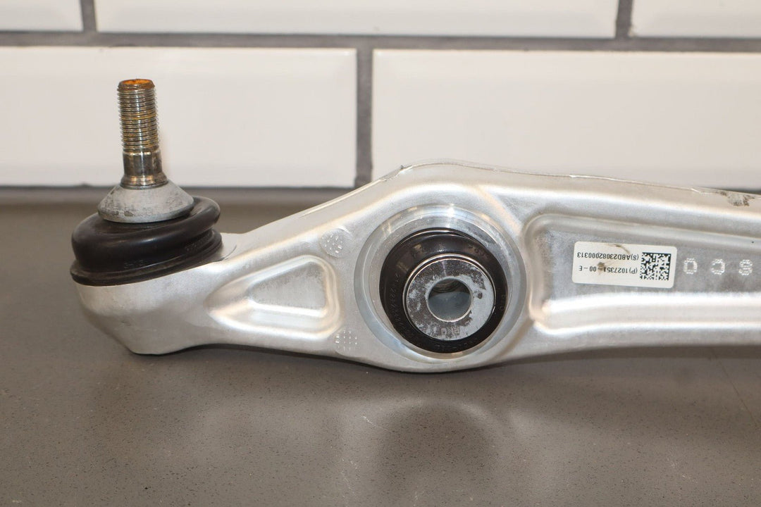 2019 Tesla X Left Front Lower Control Arms & Axle Shaft