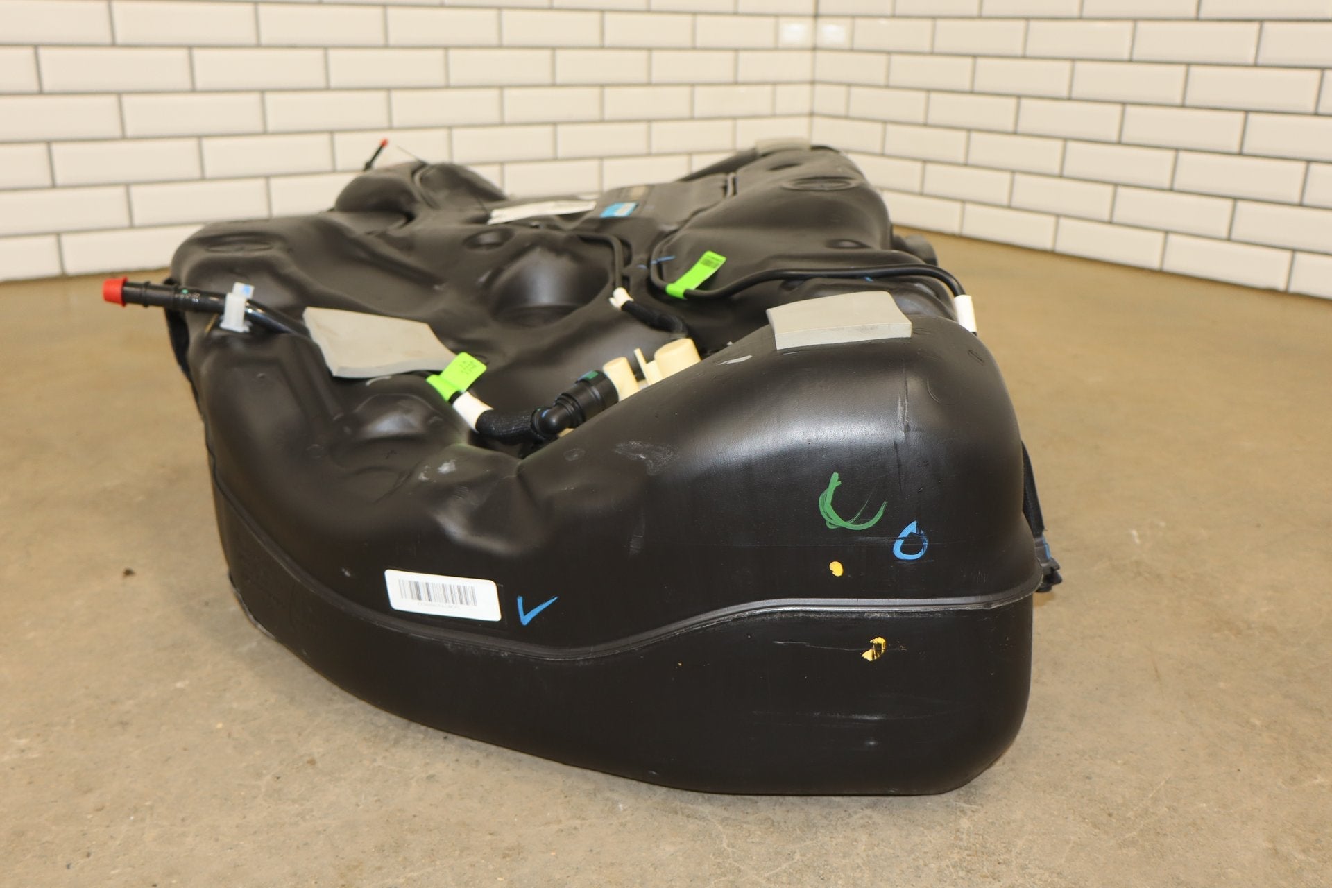 2020-2023 Dodge Challenger 6.4 Scat Pack Fuel Tank with Pump OEM
