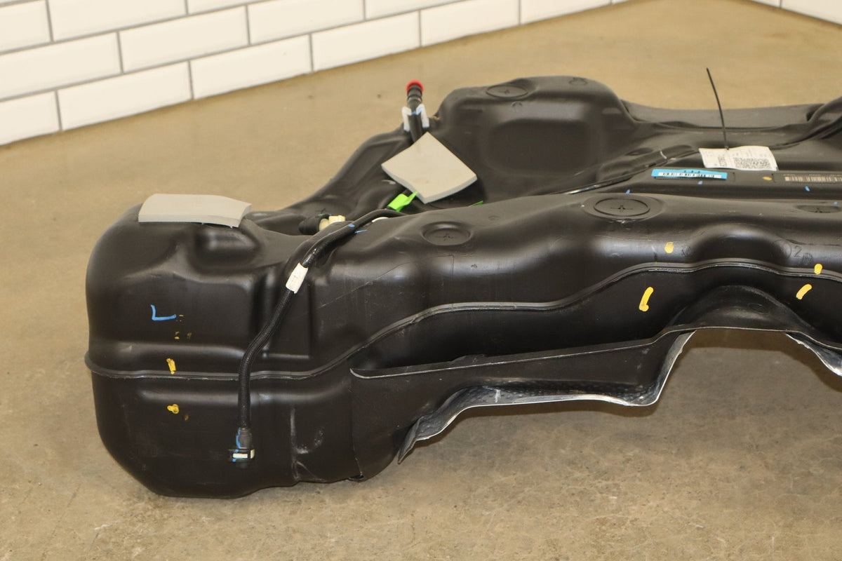 2020-2023 Dodge Challenger 6.4 Scat Pack Fuel Tank with Pump OEM