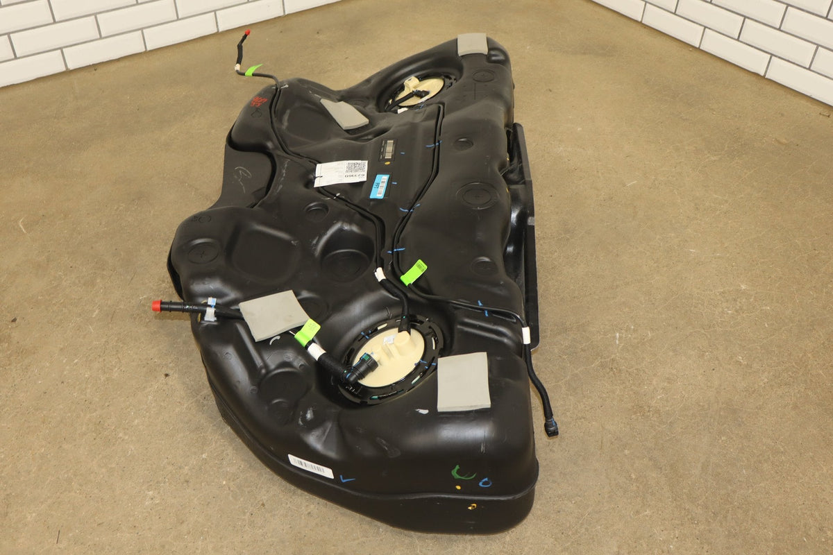 2020-2023 Dodge Challenger 6.4 Scat Pack Fuel Tank with Pump OEM