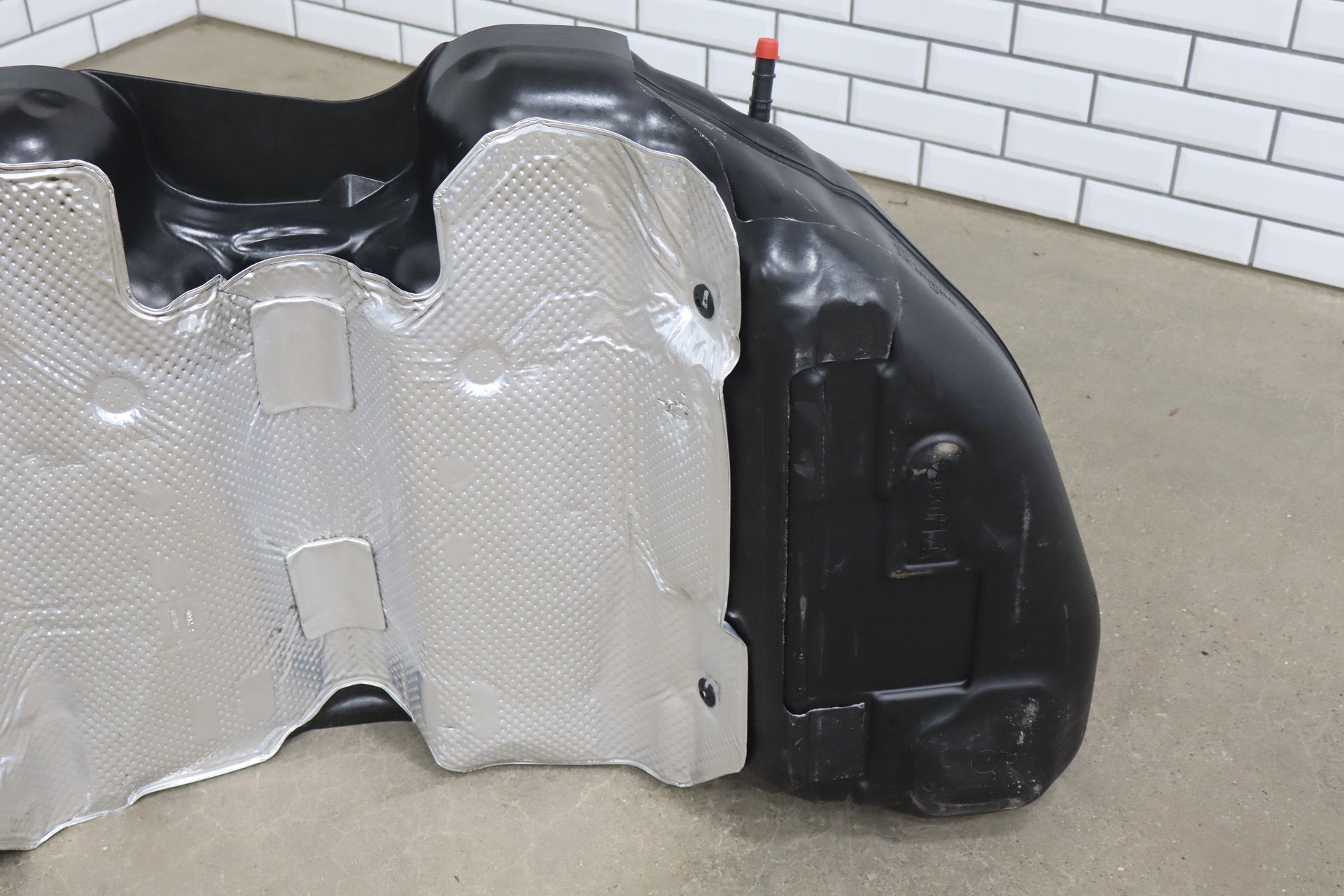 2020-2023 Dodge Challenger 6.4 Scat Pack Fuel Tank with Pump OEM