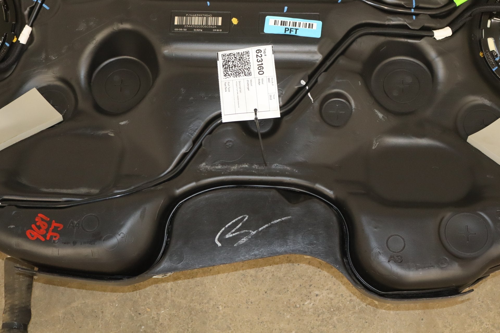 2020-2023 Dodge Challenger 6.4 Scat Pack Fuel Tank with Pump OEM