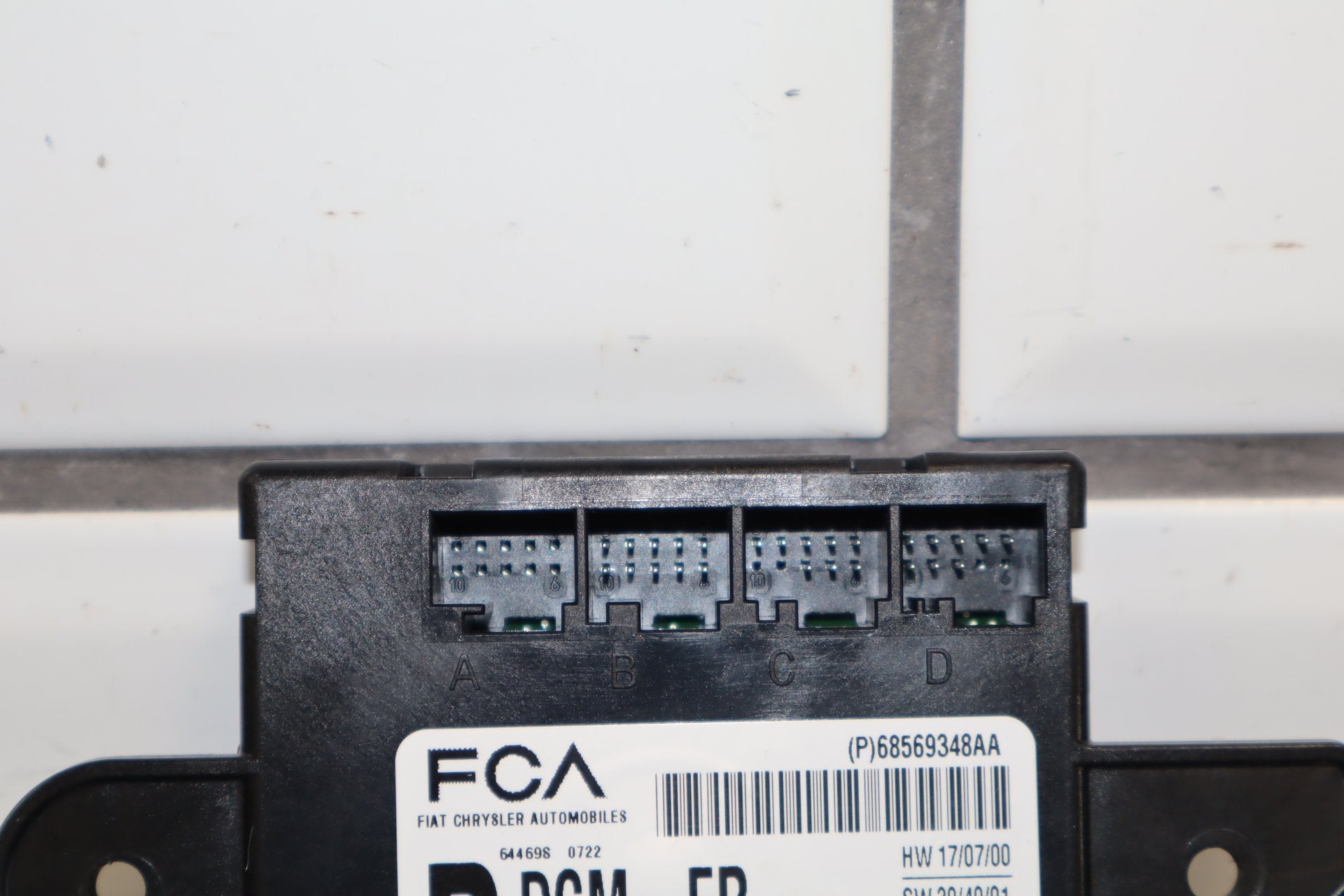 2020-2023 Dodge Challenger Right RH Door Control Module 68569348aa OEM