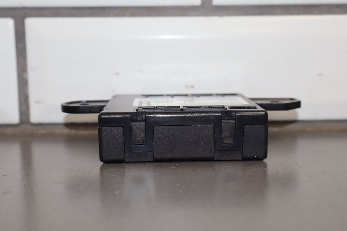 2020-2023 Dodge Challenger Right RH Door Control Module 68569348aa OEM