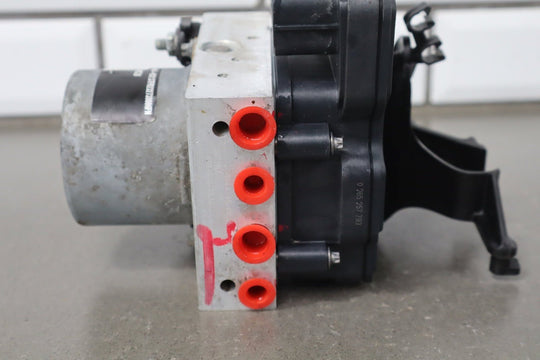 2020 - 2024 TESLA MODEL Y ABS ANTI LOCK BRAKE PUMP MODULE UNIT OEM 104474500B