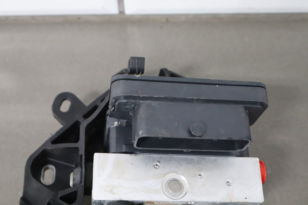 2020 - 2024 TESLA MODEL Y ABS ANTI LOCK BRAKE PUMP MODULE UNIT OEM 104474500B