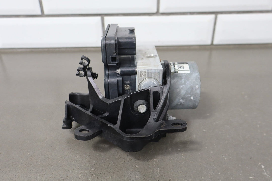 2020 - 2024 TESLA MODEL Y ABS ANTI LOCK BRAKE PUMP MODULE UNIT OEM 104474500B