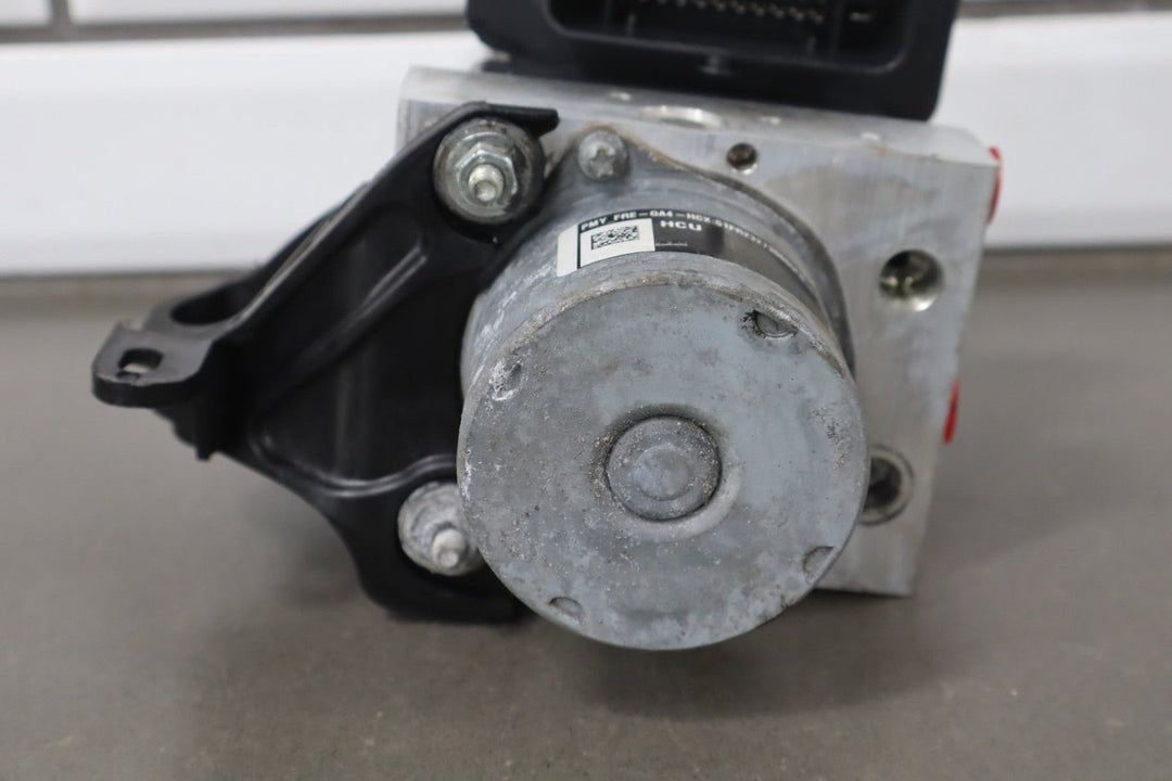 2020 - 2024 TESLA MODEL Y ABS ANTI LOCK BRAKE PUMP MODULE UNIT OEM 104474500B