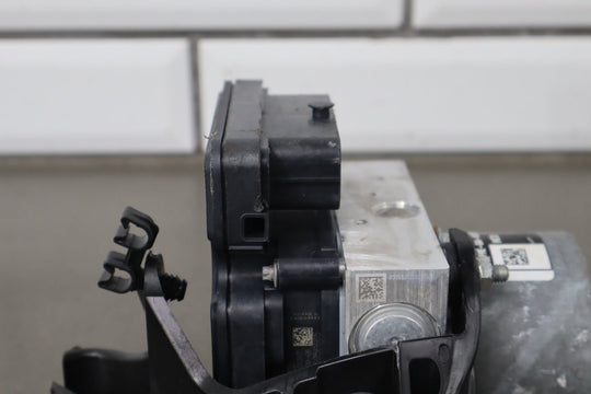2020 - 2024 TESLA MODEL Y ABS ANTI LOCK BRAKE PUMP MODULE UNIT OEM 104474500B