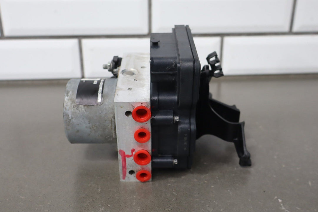 2020 - 2024 TESLA MODEL Y ABS ANTI LOCK BRAKE PUMP MODULE UNIT OEM 104474500B