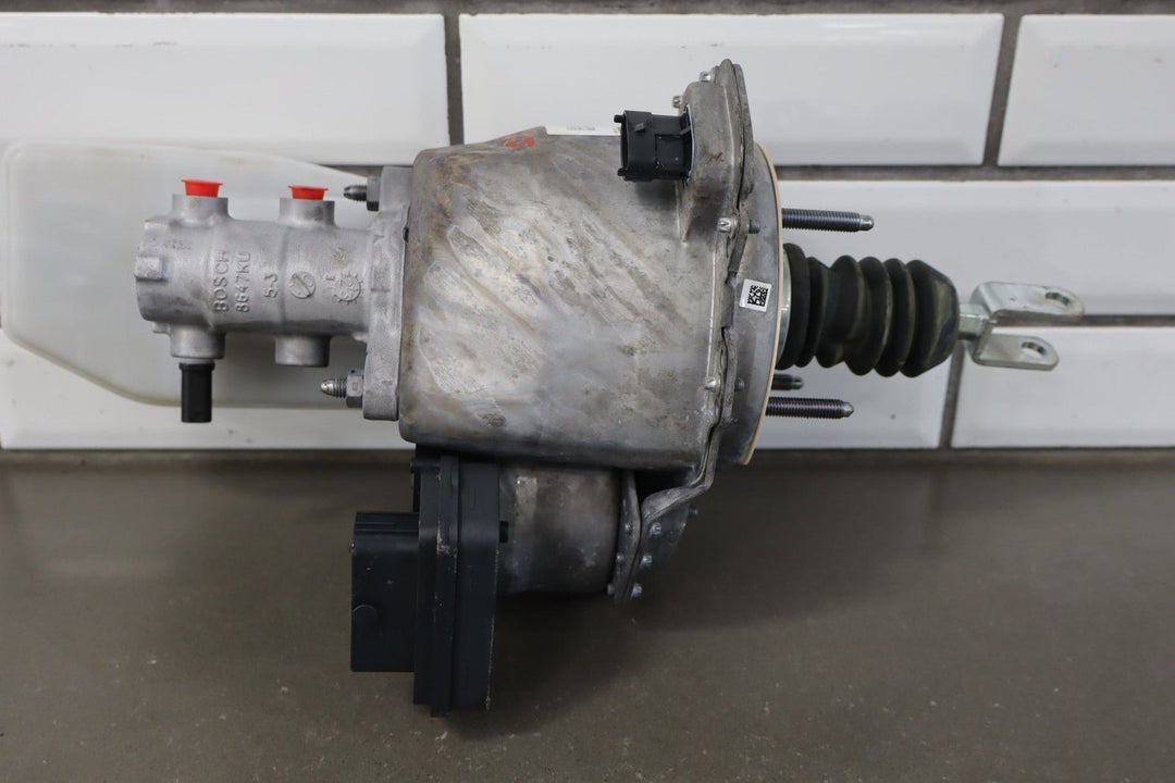 2020 - 2024 Tesla Model Y ABS Brake Booster Master Cylinder 97136160