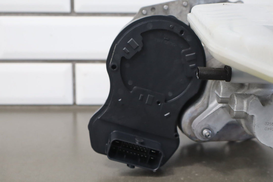 2020 - 2024 Tesla Model Y ABS Brake Booster Master Cylinder 97136160
