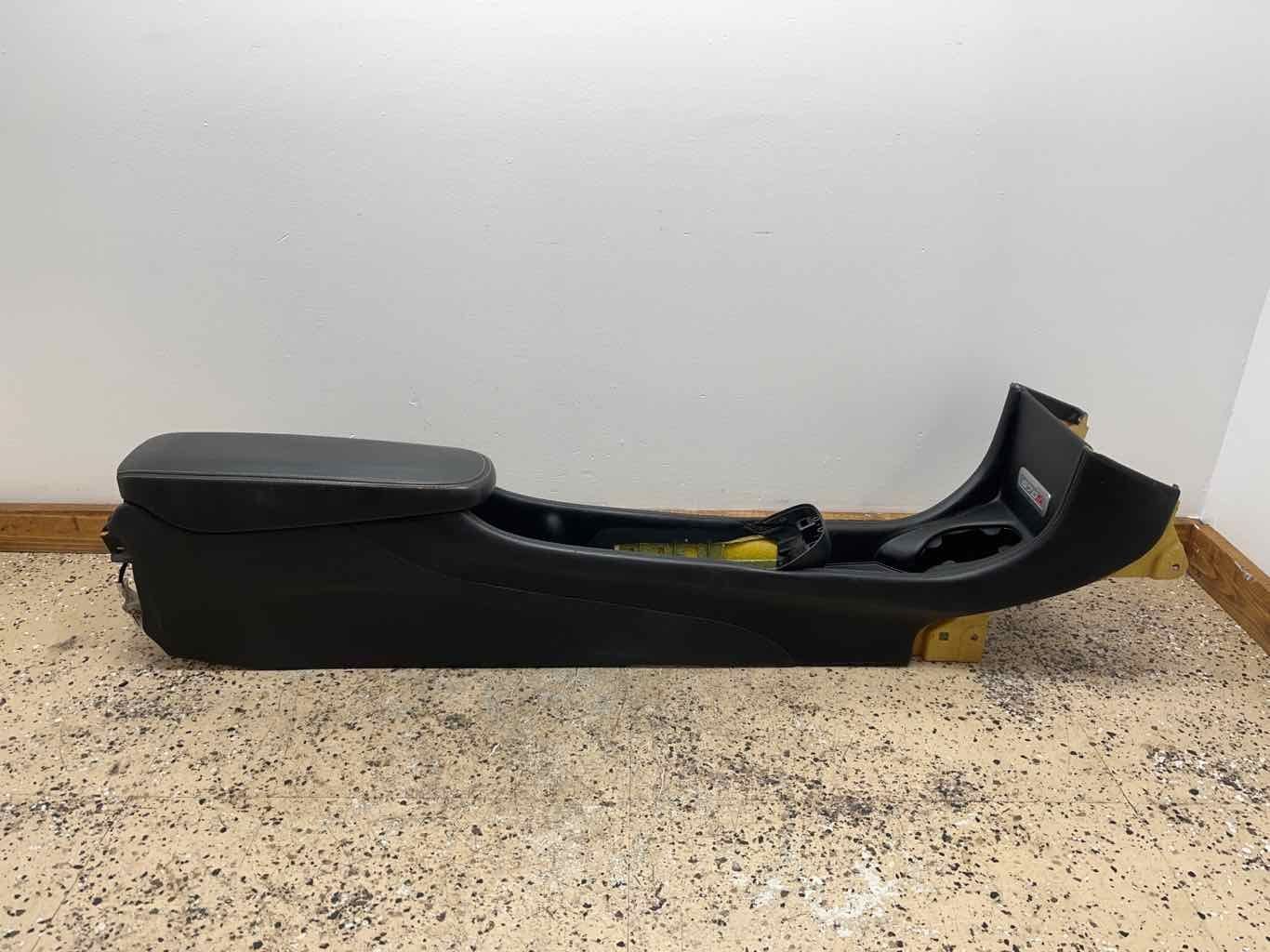 2020 McLaren 570S- Front Console
