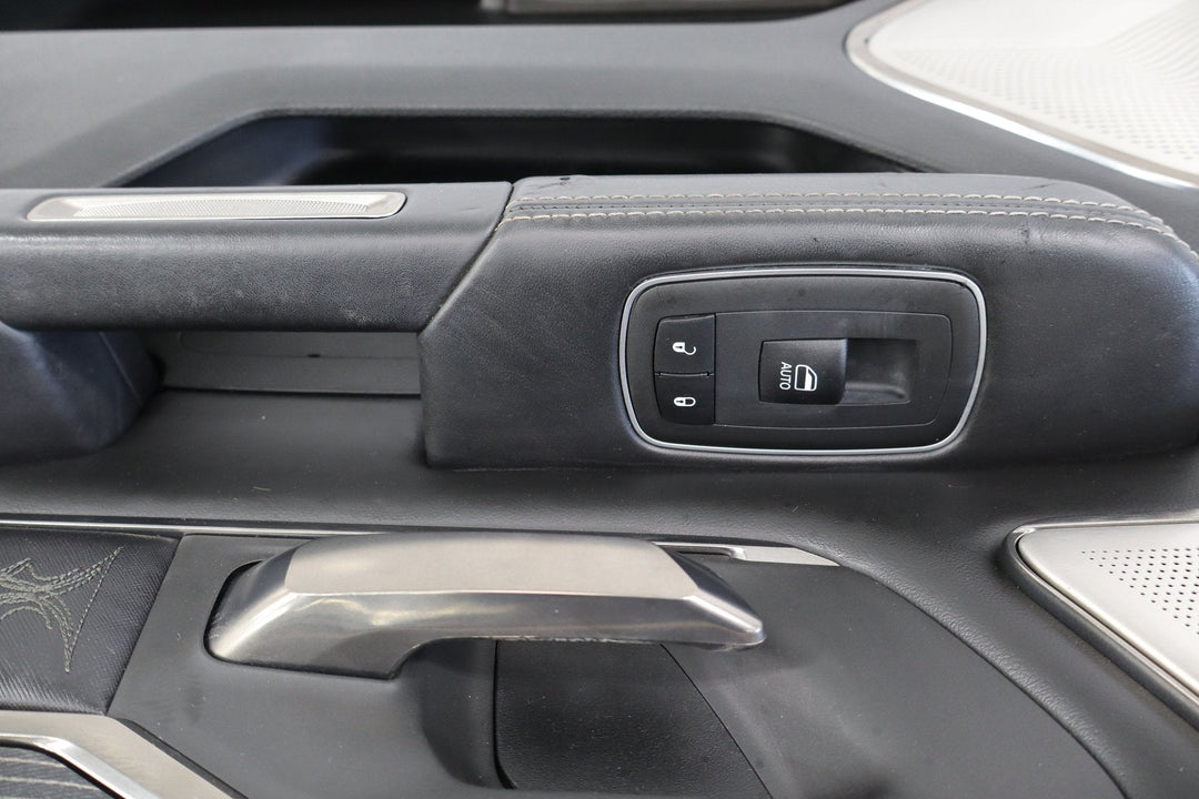 2020 Ram 1500 Right Front Door Trim Panel Black X9