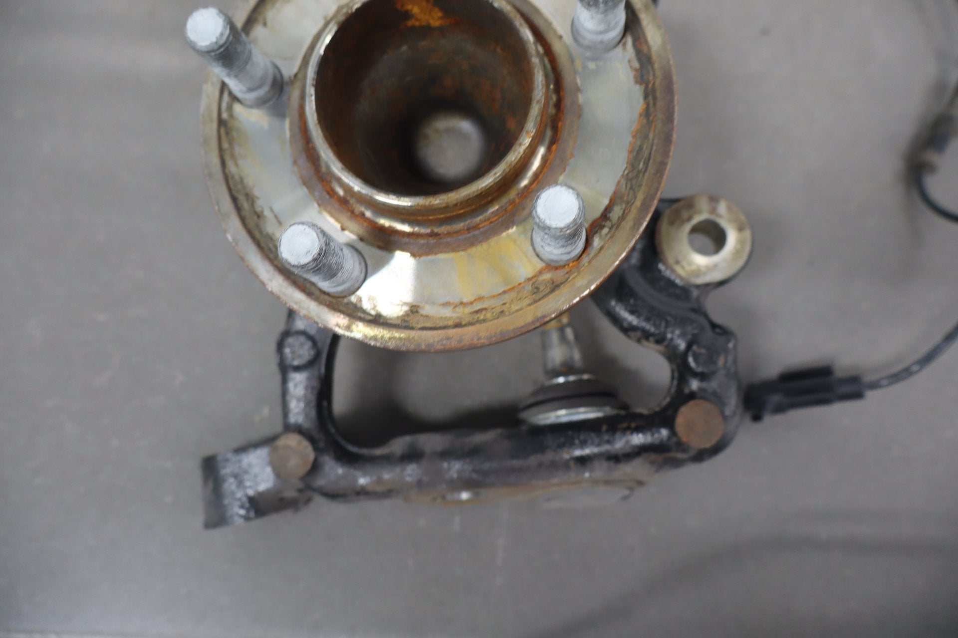 2021-2023 Dodge Challenger R/T Scat Pack Left Front Spindle 68466629AA