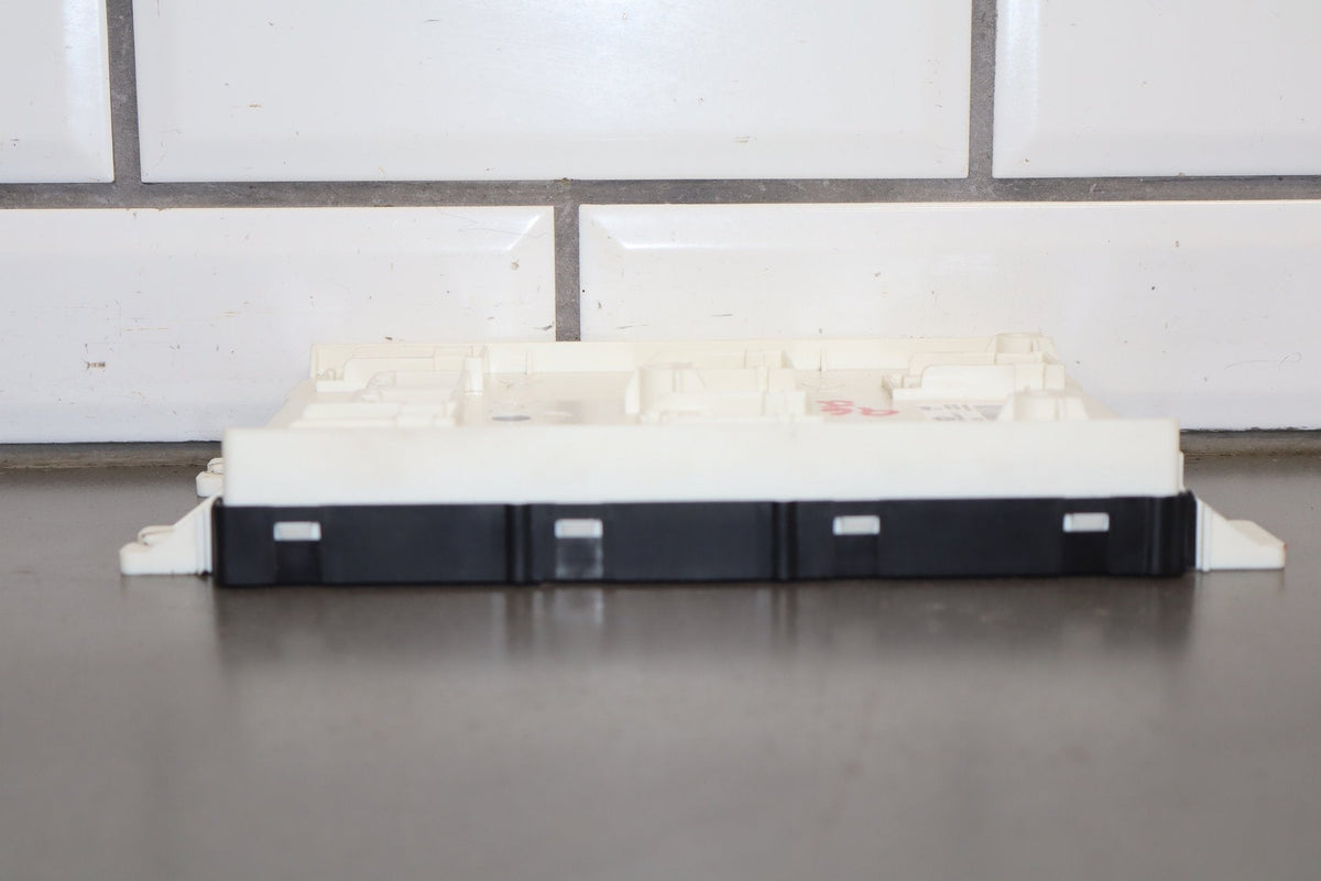 2022-2023 Dodge Challenger Body Control Module 68525718ab OEM