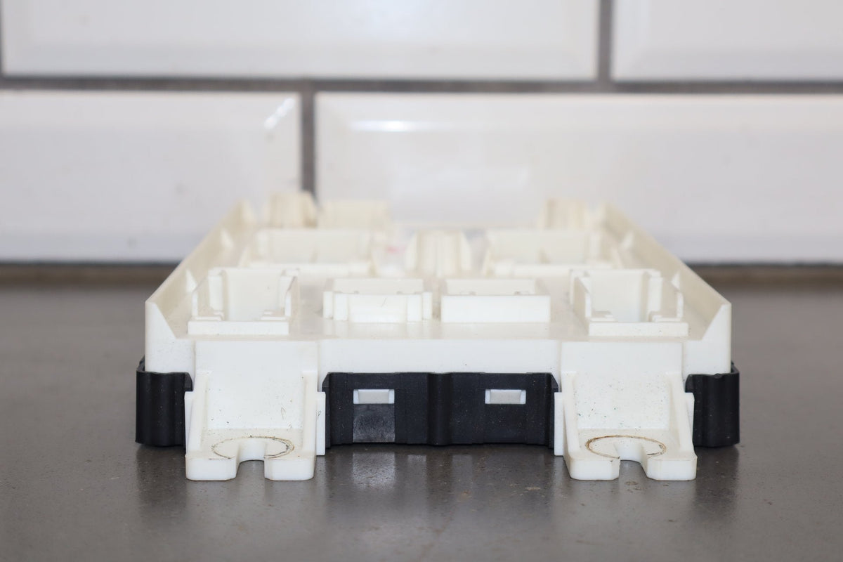 2022-2023 Dodge Challenger Body Control Module 68525718ab OEM