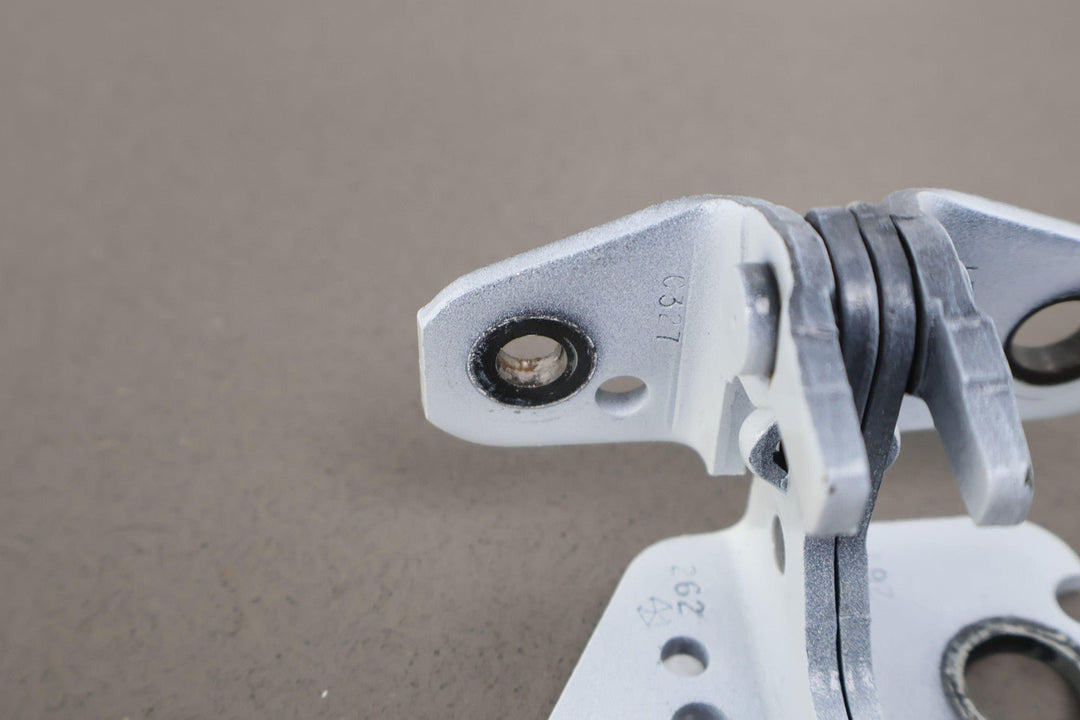 2022 - 2023 Jeep Grand Wagoneer Front Left Upper & Lower OEM Door Hinges (White)