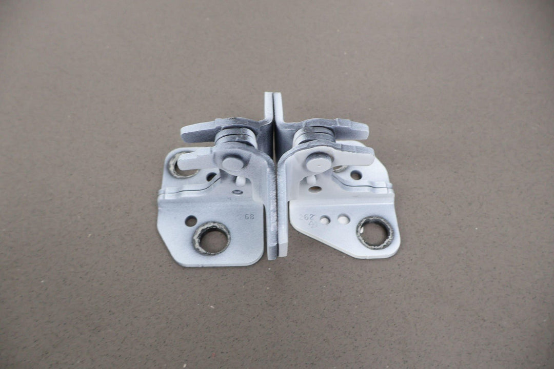 2022 - 2023 Jeep Grand Wagoneer Front Left Upper & Lower OEM Door Hinges (White)