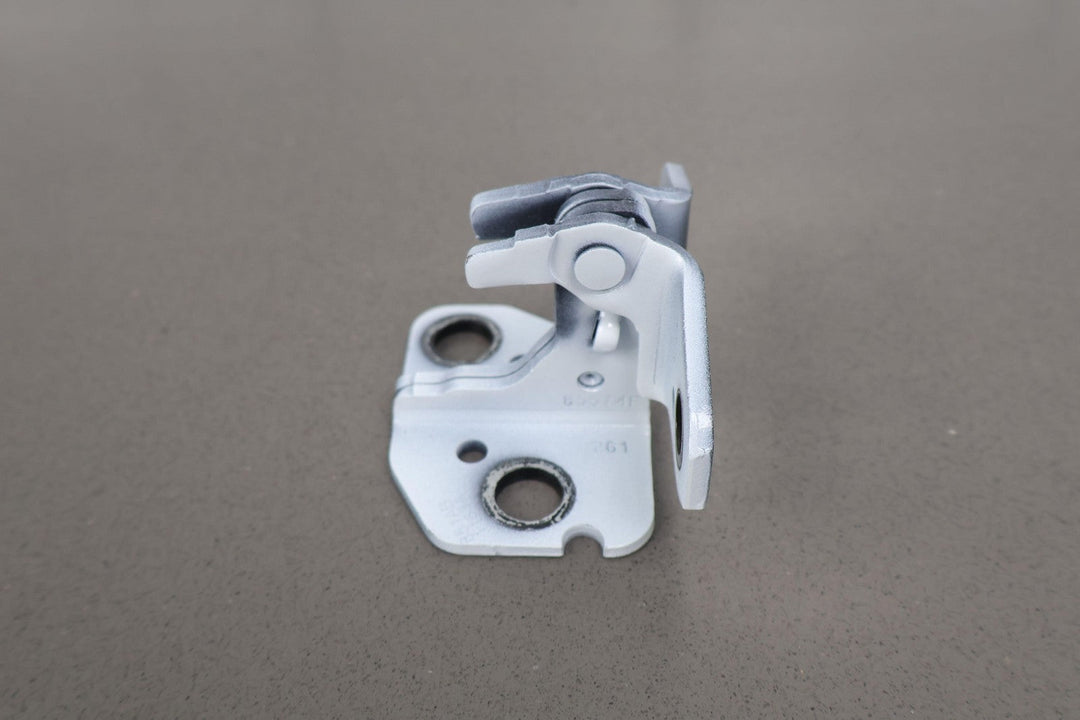 2022 - 2023 Jeep Grand Wagoneer Front Left Upper & Lower OEM Door Hinges (White)