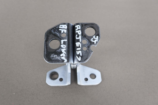 2022 - 2023 Jeep Grand Wagoneer Front Right Upper & Lower OEM Door Hinges (White)