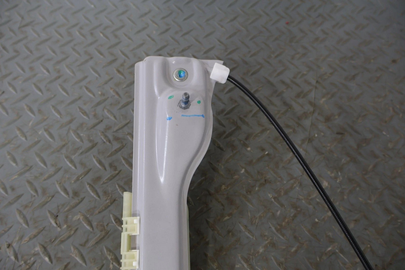 2022 Cadillac CT5- FRONT DOOR REGULATOR