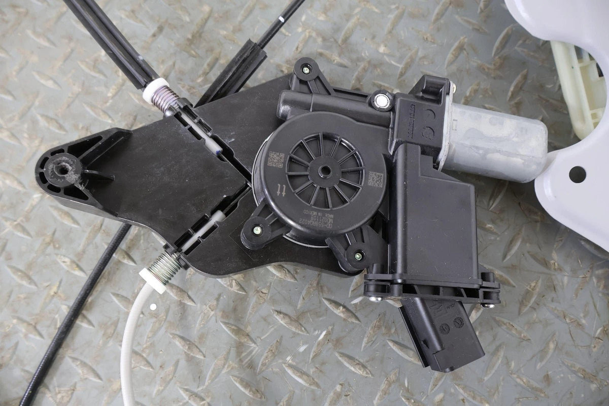 2022 Cadillac CT5- FRONT DOOR REGULATOR