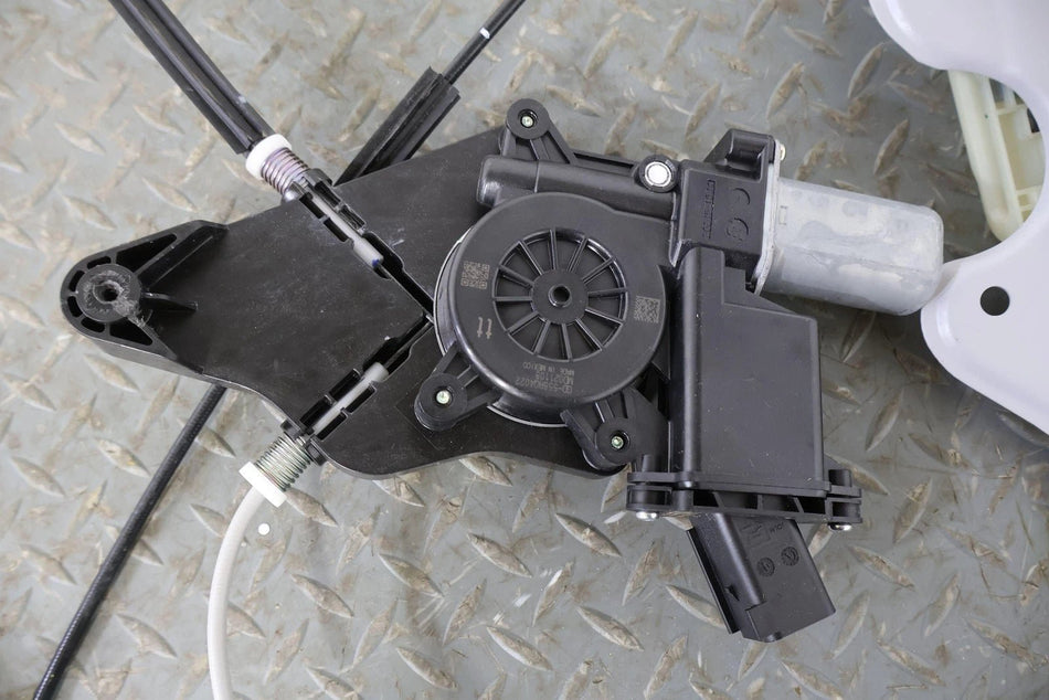 2022 Cadillac CT5- FRONT DOOR REGULATOR