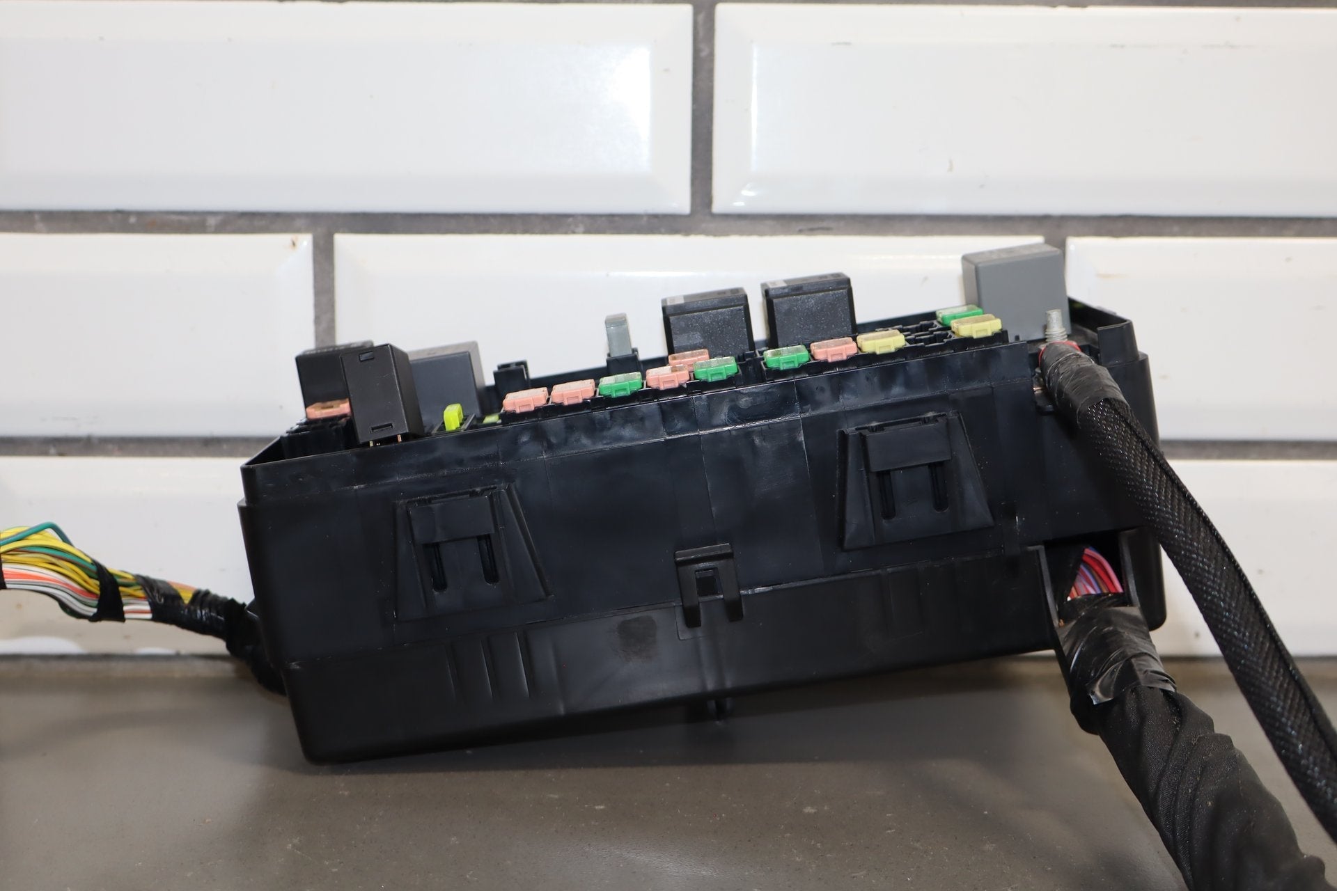 2022 Dodge Challenger R/T Scat Pack 6.4L Cabin Fuse Box